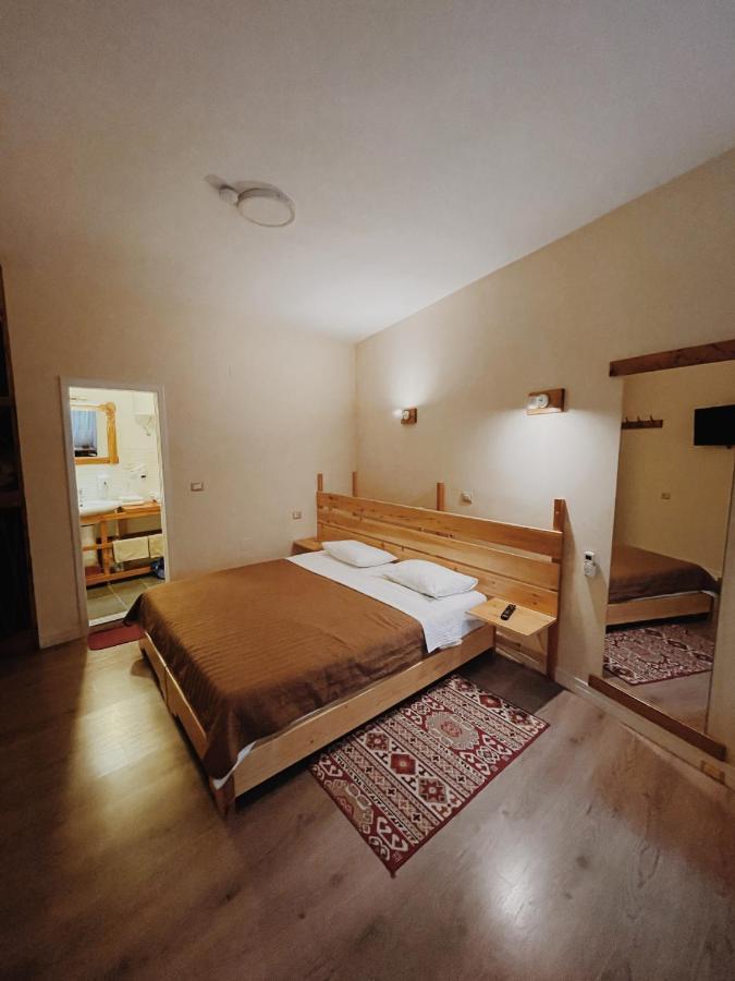 At Pikotiko'S - Korca City Rooms For Rent Εξωτερικό φωτογραφία
