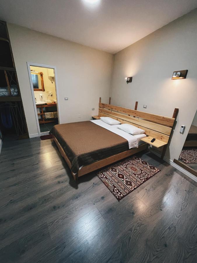 At Pikotiko'S - Korca City Rooms For Rent Εξωτερικό φωτογραφία