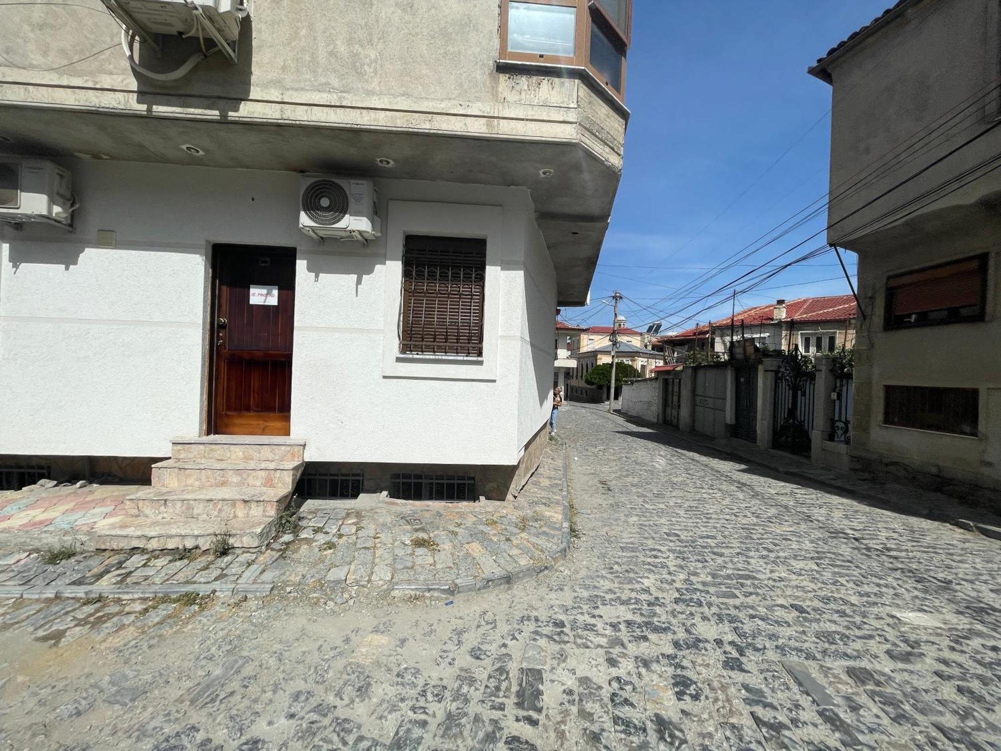 At Pikotiko'S - Korca City Rooms For Rent Εξωτερικό φωτογραφία