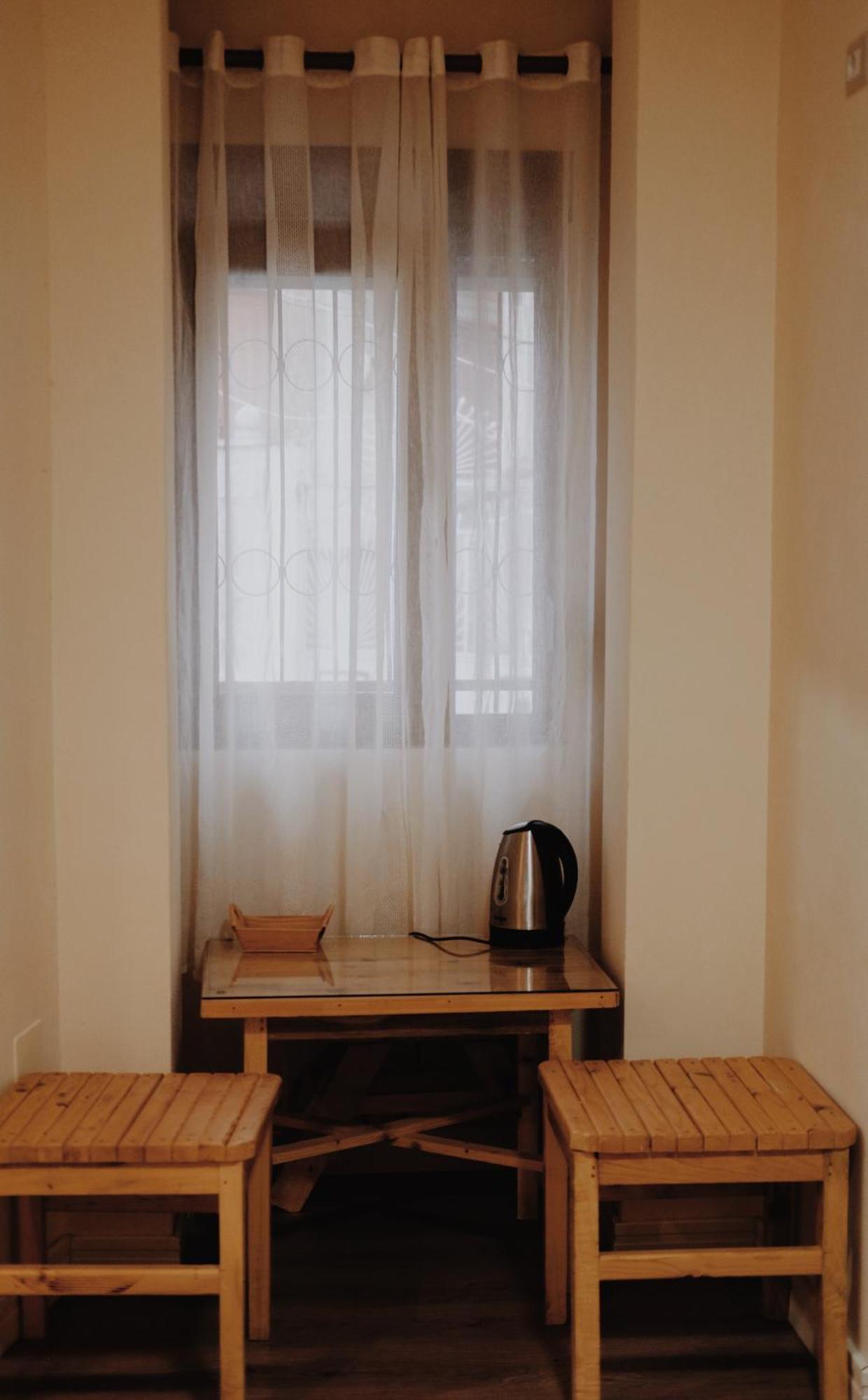 At Pikotiko'S - Korca City Rooms For Rent Εξωτερικό φωτογραφία