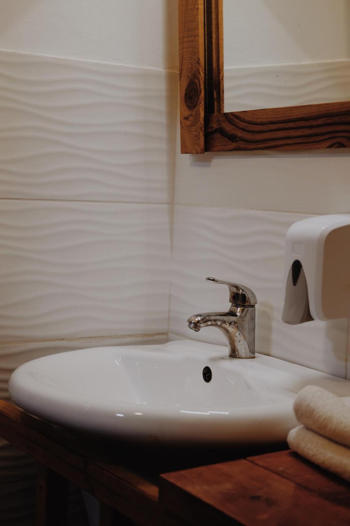 At Pikotiko'S - Korca City Rooms For Rent Εξωτερικό φωτογραφία