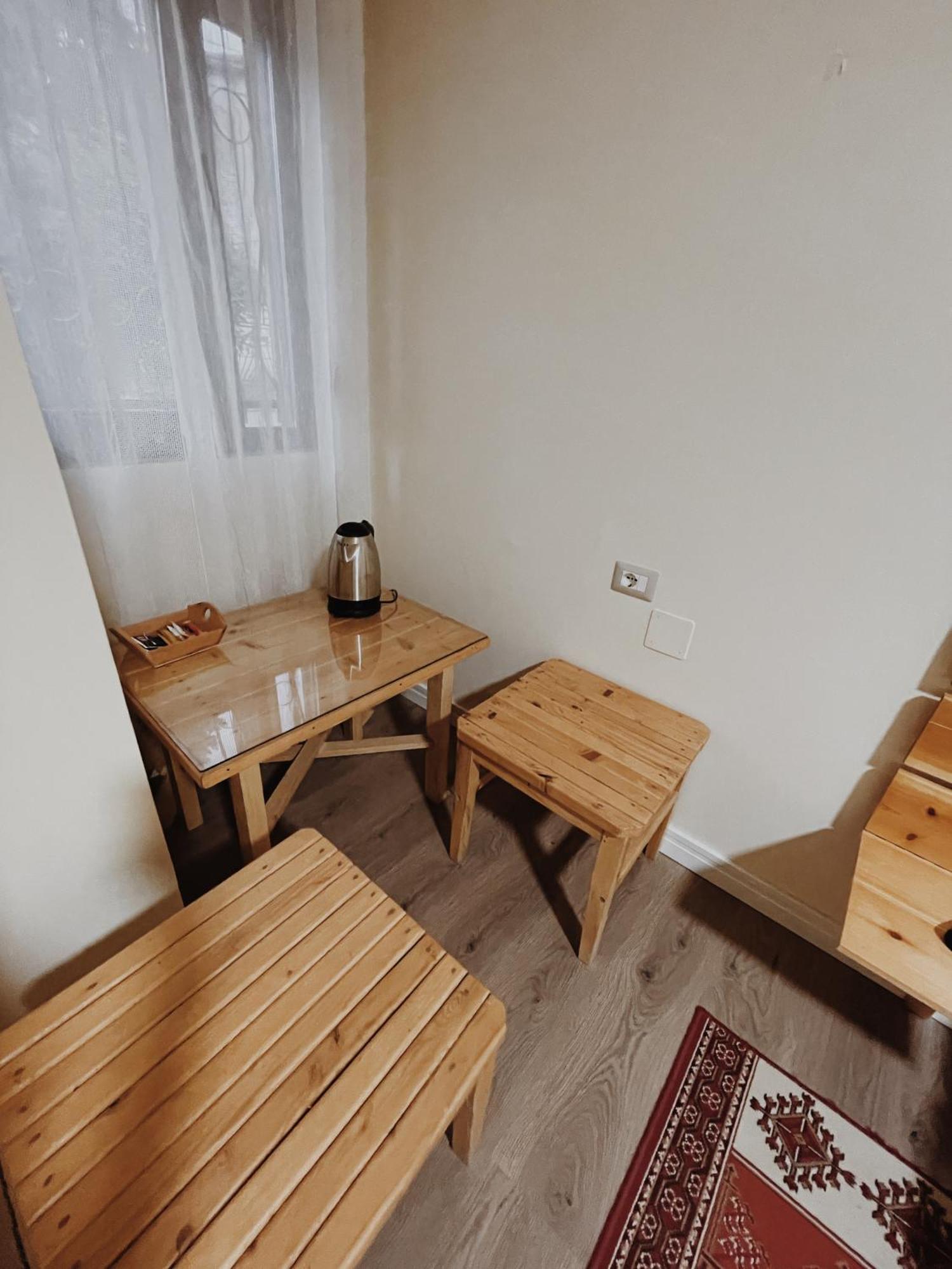 At Pikotiko'S - Korca City Rooms For Rent Εξωτερικό φωτογραφία